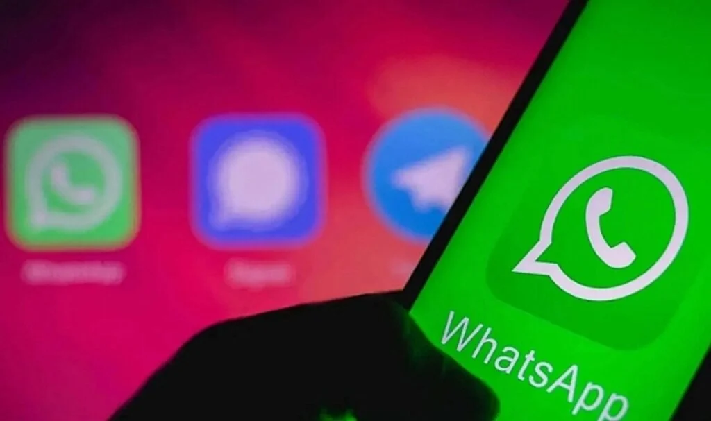 WhatsApp Topluluklar özelliği geldi: Duyan telefona sarılıyor!