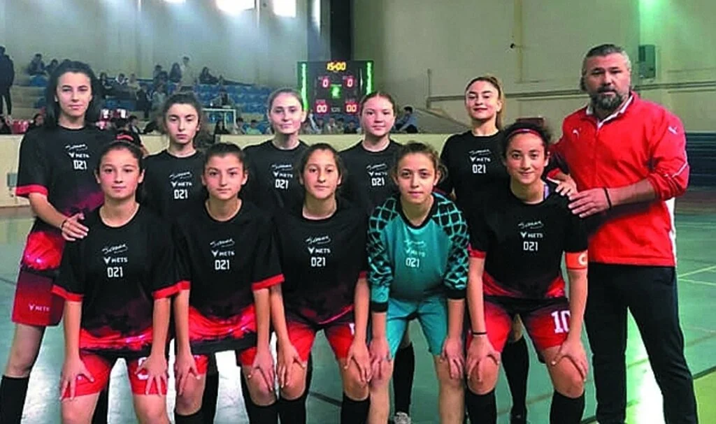 Yab-Pa'nın Kızları Farkını Gösteriyor 