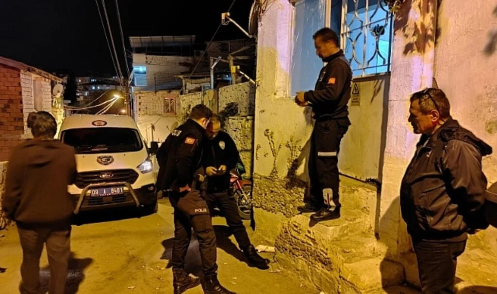 Yalnız yaşadığı evinde ölü bulundu