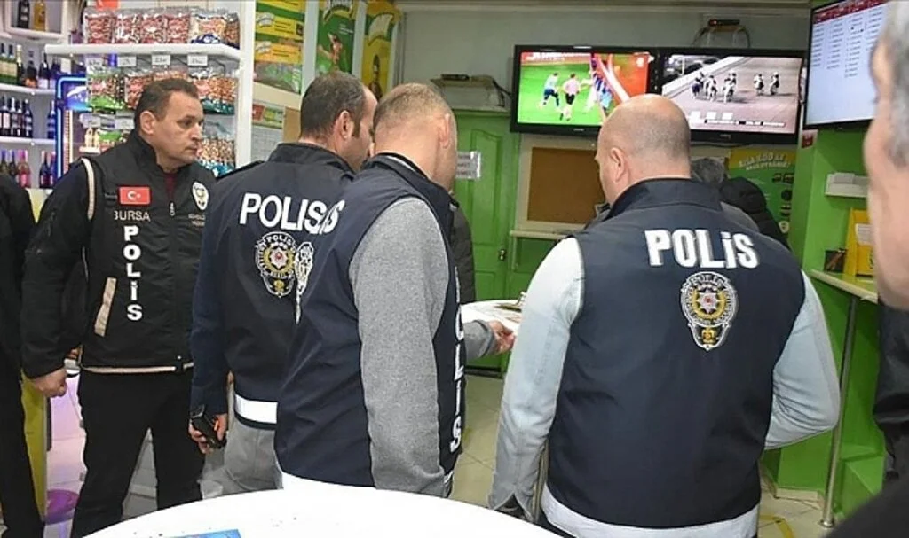 Yasa dışı bahis ve kumar uygulamasında 686 kişi yakalandı