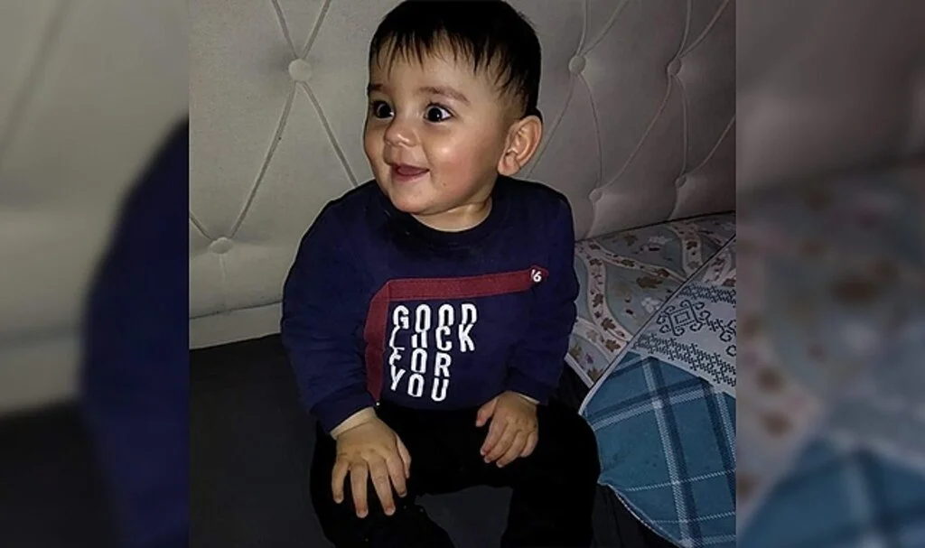 Yatağında hareketsiz halde bulunan 2 yaşındaki çocuk hastanede hayatını kaybetti