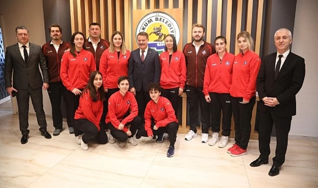 Zorlu GSK'dan Atakum Belediye Başkanı Deveci'ye Taziye Ziyareti