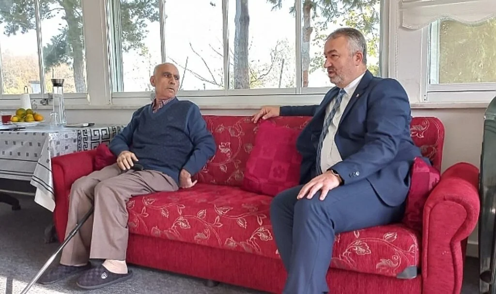 19 Mayıs Belediye Başkanı Topaloğlu'ndan hastalara moral