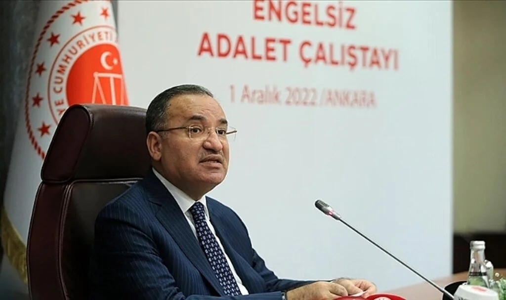 Adalet Bakanı Bozdağ: Engelli vatandaşlarımızla ilgili bir hukuk terimleri sözlüğü hazırlama kararı aldık