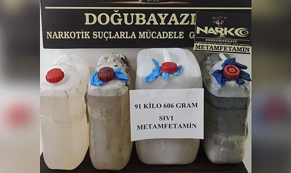 Ağrı’da Bir Tırdan 91 Kilo Metamfetamin Ele Geçirildi