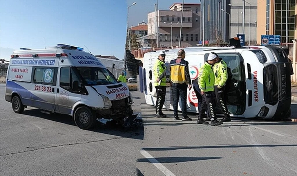 Ambulans ile Evde Sağlık Hizmetleri Aracının Karıştığı Kazada 9 Kişi Yaralandı