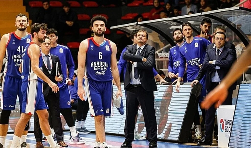 Anadolu Efes, Zalgiris Kaunas Deplasmanında