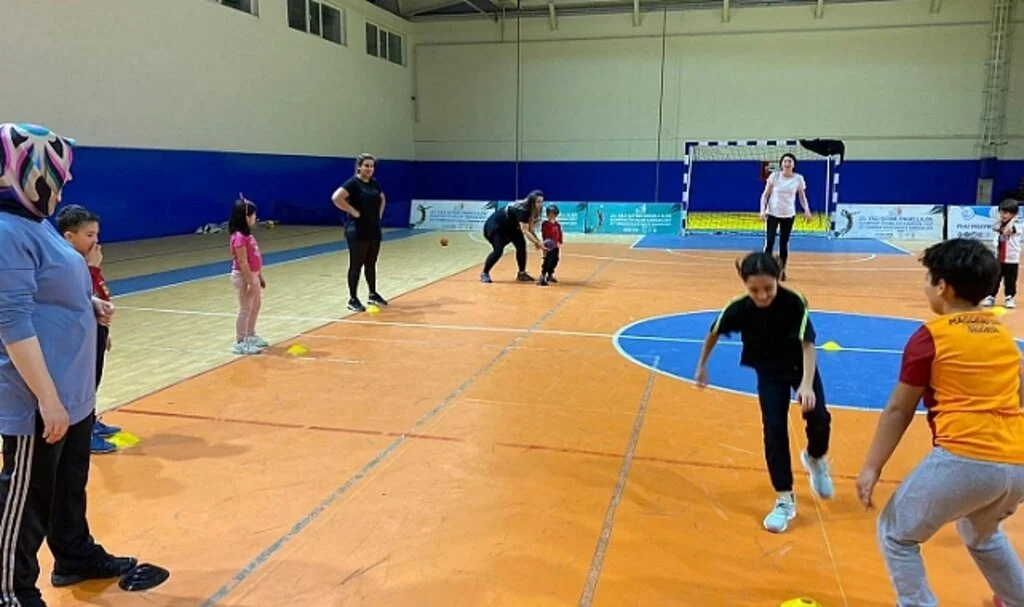 Anneler ve Çocuklar Sporla Stres Attı