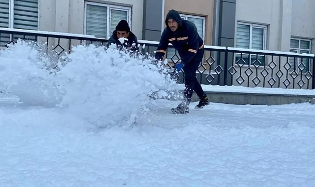 Ardahan'da Kar Kalınlığı 30 Santime Ulaştı