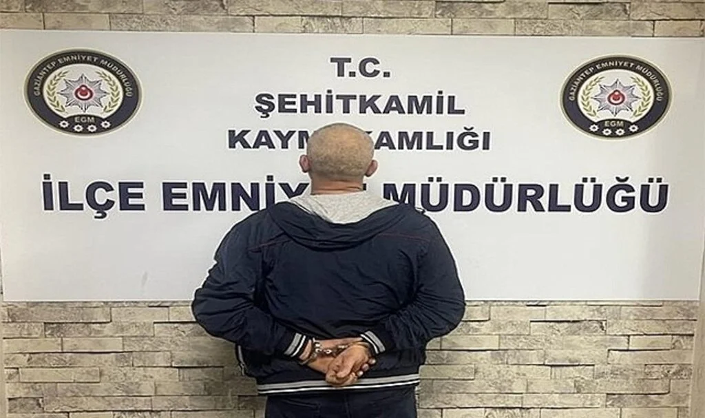 Asansörde Kız Çocuğunu Bıçakla Taciz Eden Şahıs Yakalandı