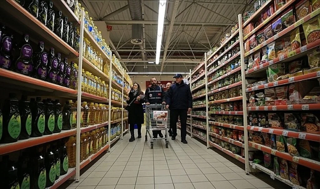 Bakan Muş, 4 ulusal zincir marketin üst yöneticileriyle görüştü