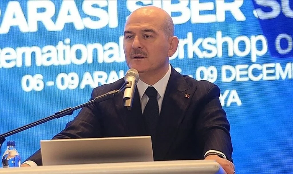 Bakan Soylu: (İstiklal Caddesi'ndeki terör saldırısı) Bombanın sosyal medya üzerinden yaptırıldığını söyleyebilirim