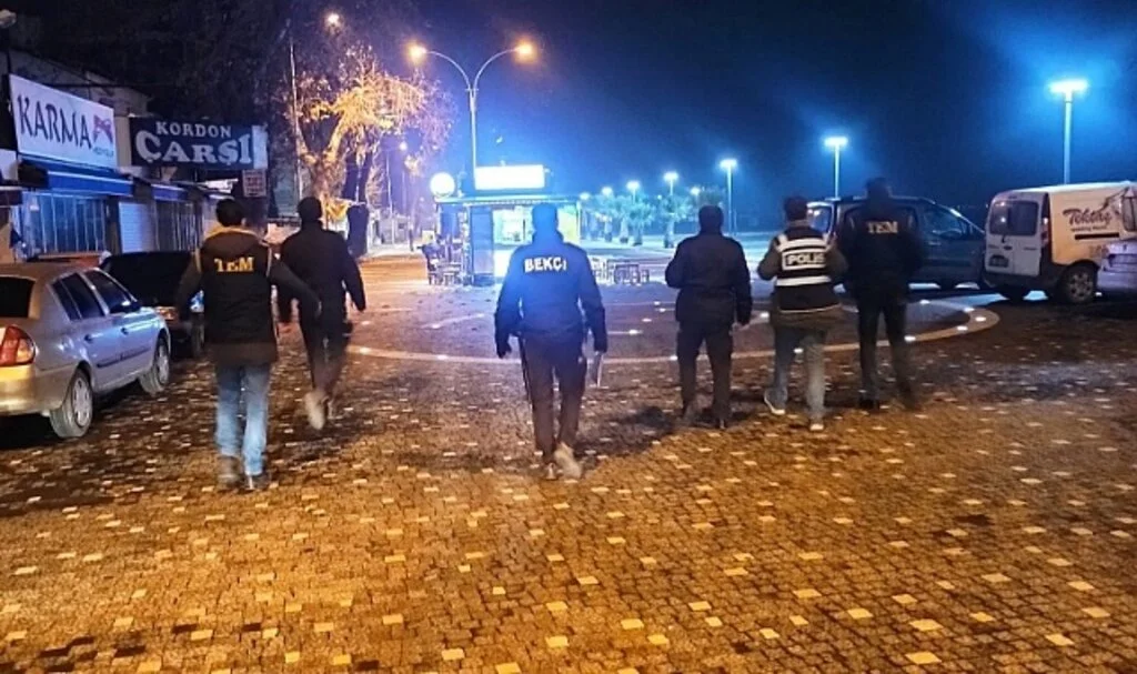  Balıkesir'de polisten 542 personel ile 'Huzur' operasyonu