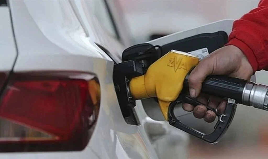 Benzinin Ardından Motorine De Zam Geldi