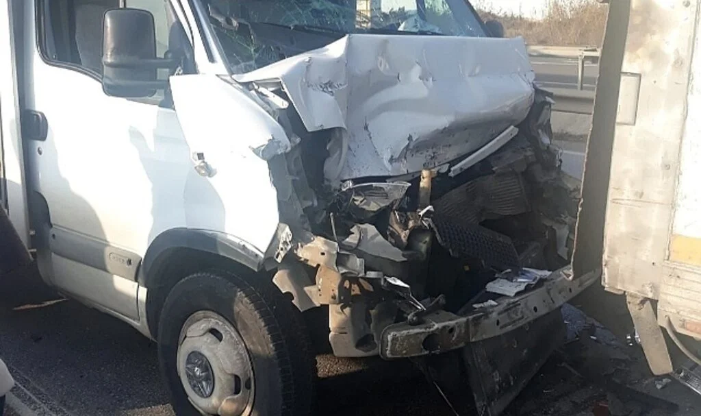 Bilecik'te zincirleme trafik kazasında 2 kişi yaralandı