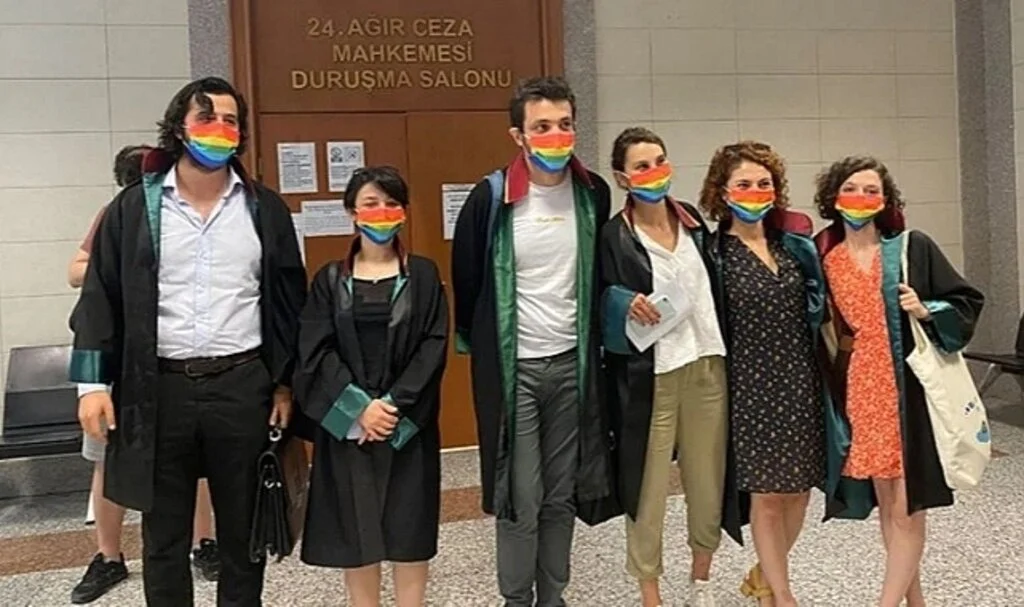 Boğaziçi'nde 'LGBTİ Bayrakları' Davasında Öğrencilere Beraat