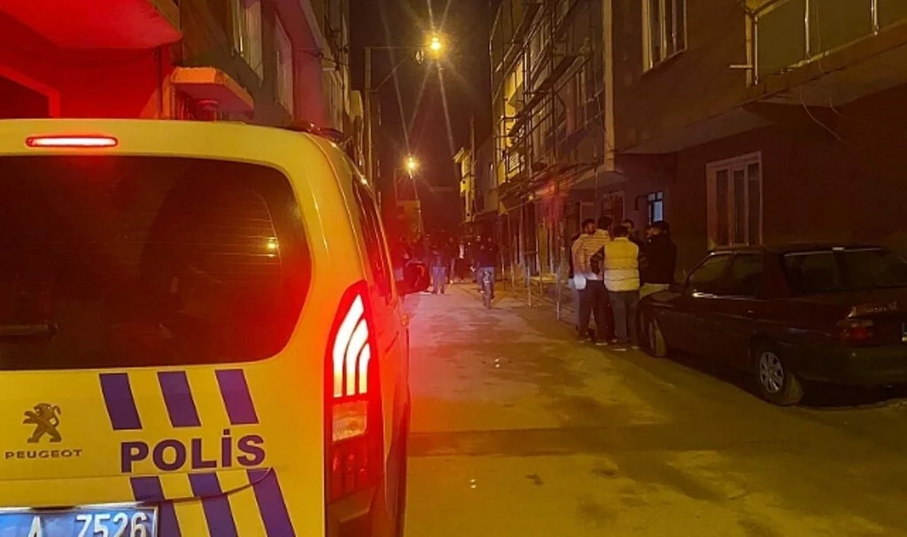Bursa'da iş yerinde fenalık geçiren genç odasında ölü bulundu