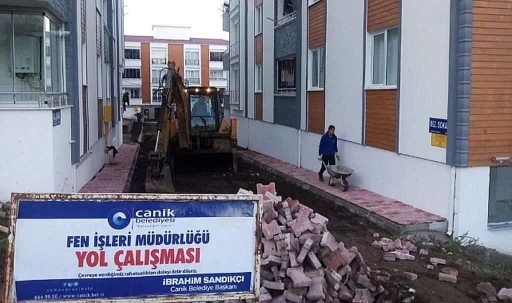'Canik'te Yollar İlmek İlmek İşleniyor'