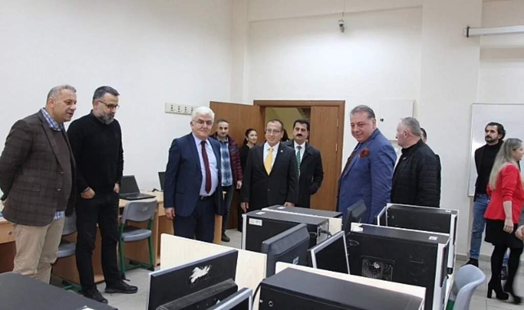 Çarşamba MYO'ya Anlamlı Destek 