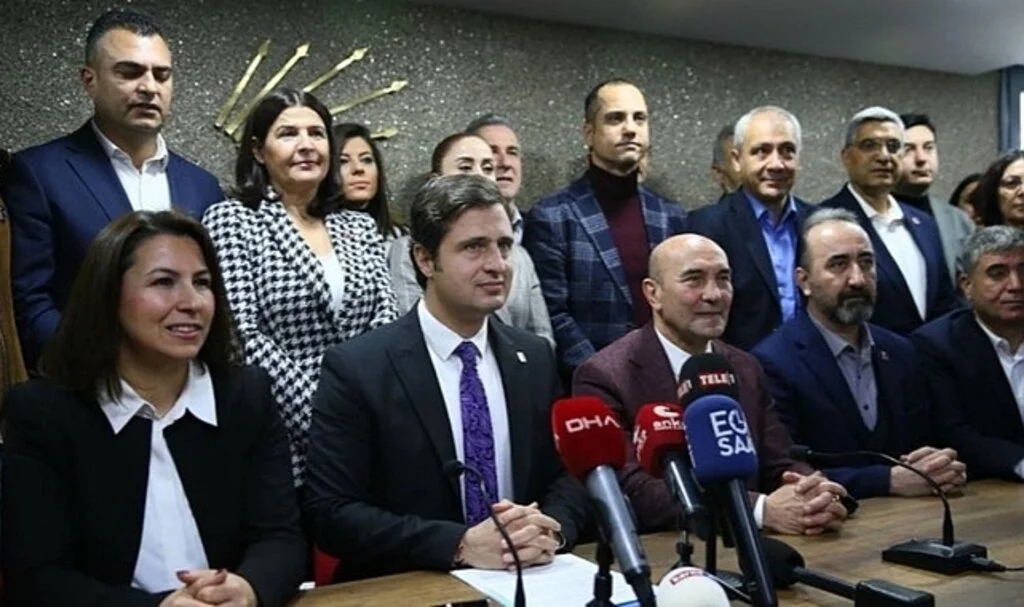 CHP'de adaylık istifaları başladı! İşte ilk isimler