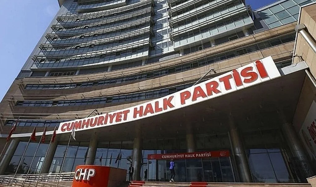CHP'li Belediyelere Öğrenciler İçin 'Beslenme Çantası' Talimatı