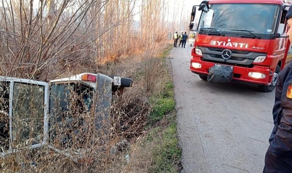 Çorum'da Otomobil Şarampole Uçtu: 1 Yaralı
