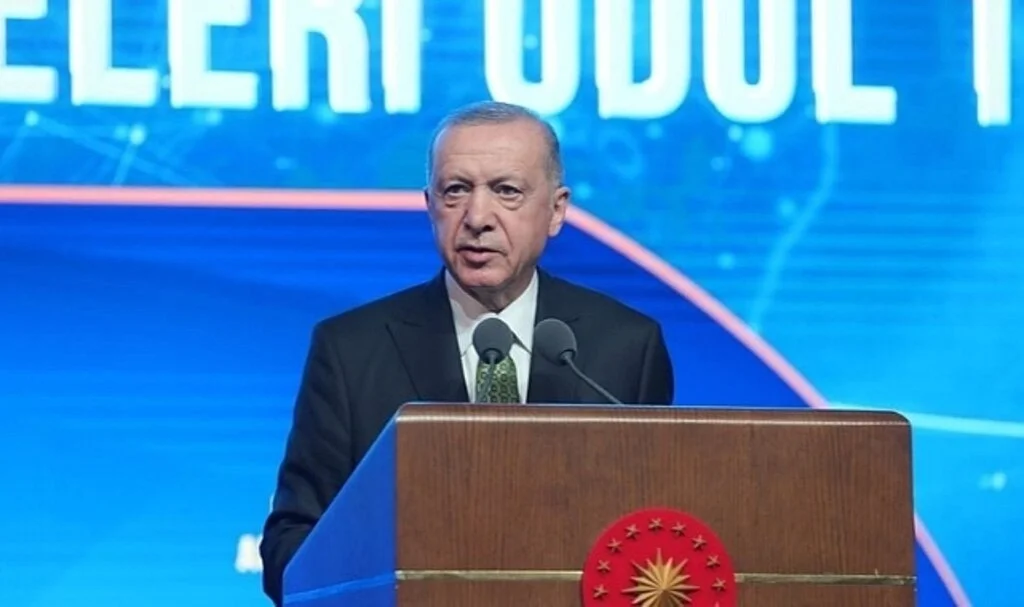 Cumhurbaşkanı Erdoğan'dan Açıklamalar