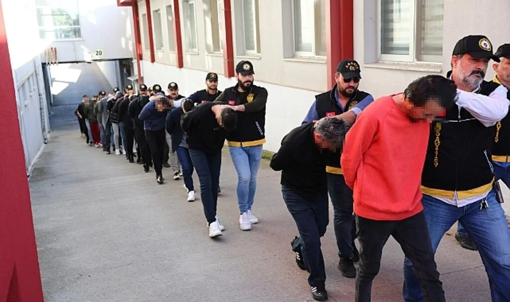  Devremülkleri yüksek fiyata satma bahanesiyle 20 milyonluk vurgun