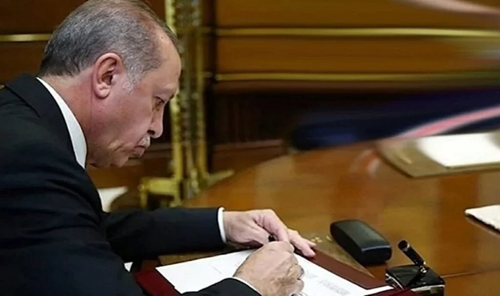 Erdoğan Yanlış Üniversiteye Rektör Atadı