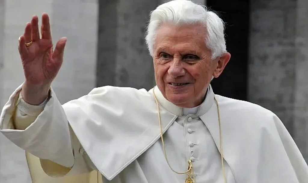 Eski Papa 16. Benedict Hayatını Kaybetti