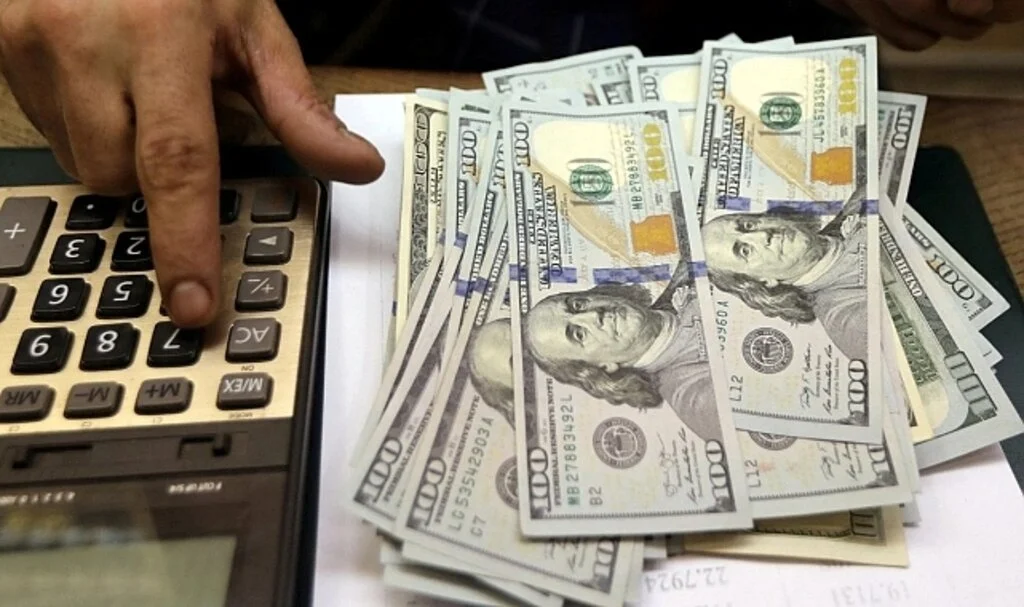 Euro yükselmeye devam ediyor. Dolar yatay