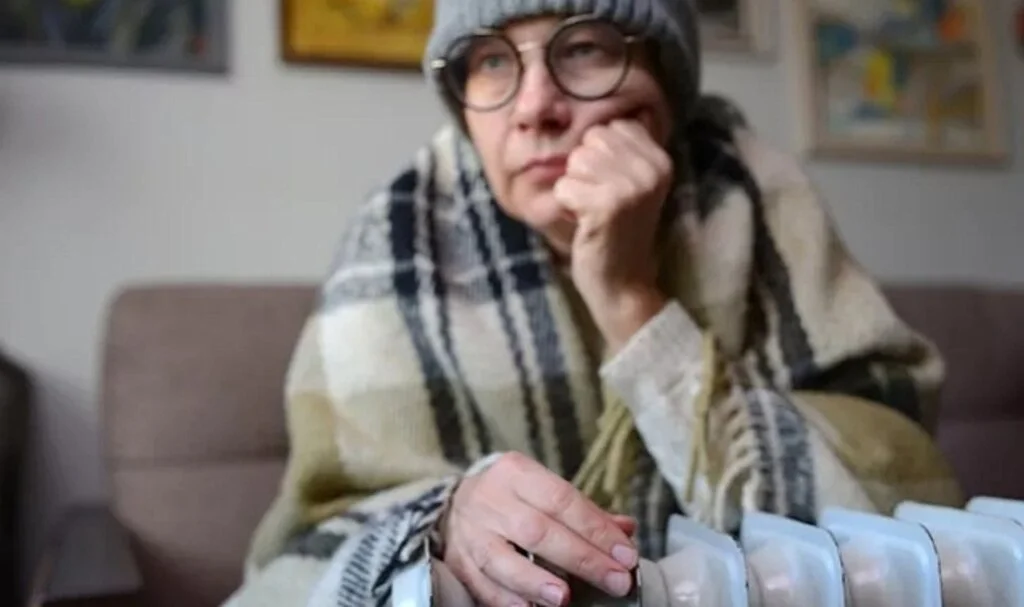 Evi Buz Gibi Yapıyor Faturayı Katlıyor! Camdan Gelen Soğuk Nasıl Engellenir?