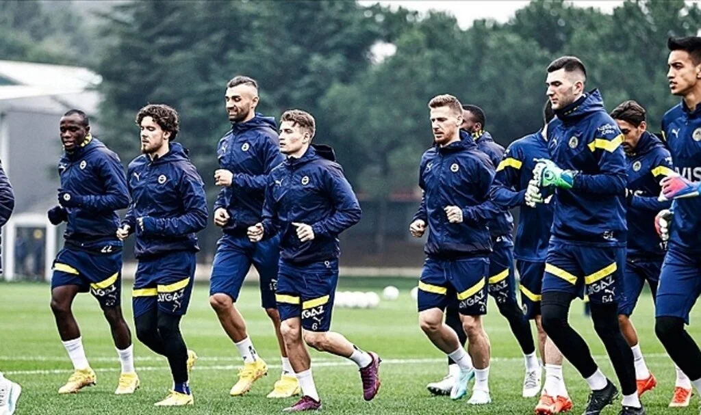 Fenerbahçe'de ligin ikinci bölümünün hazırlıkları sürüyor
