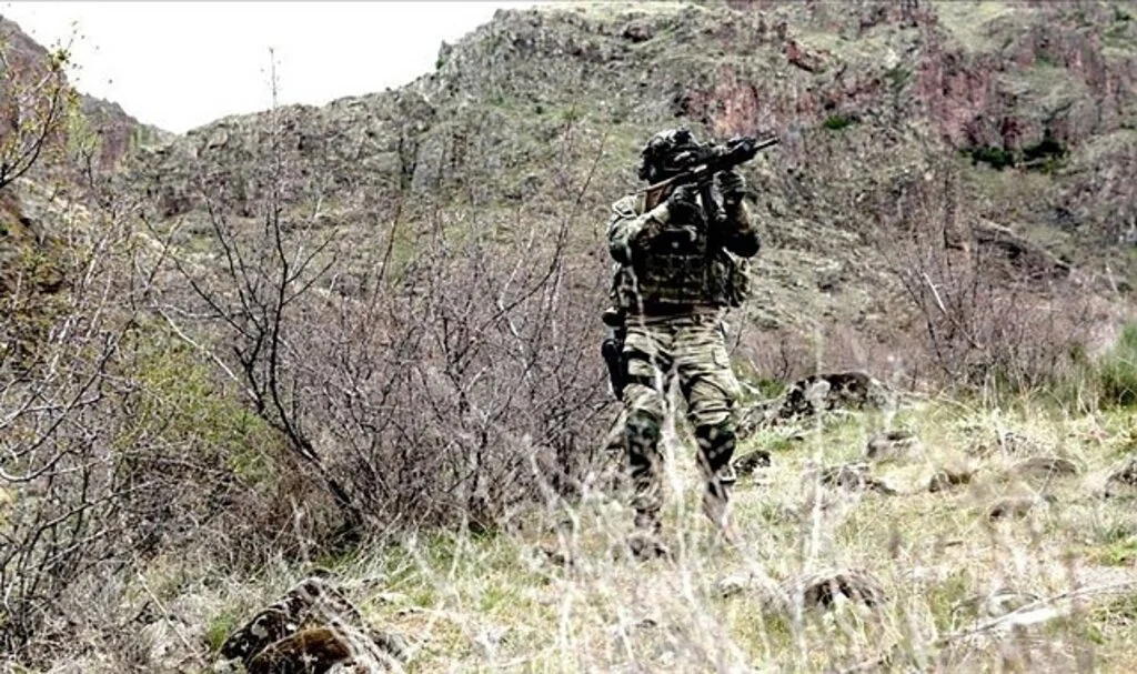 Fırat Kalkanı ve Barış Pınarı bölgelerinde 4 PKK/YPG'li terörist etkisiz hale getirildi