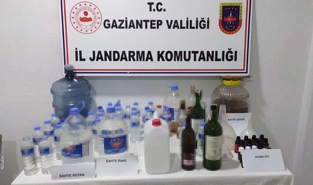 Gaziantep Jandarmasından Dev Sahte ve Kaçak Alkol Operasyonu: 35 Gözaltı