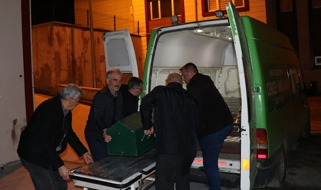 Genç Evinde Ölü Bulundu