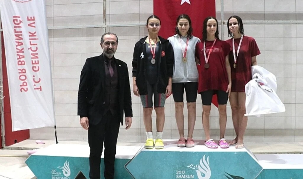 Gençlerde Yüzme Heyecanı Sona Erdi