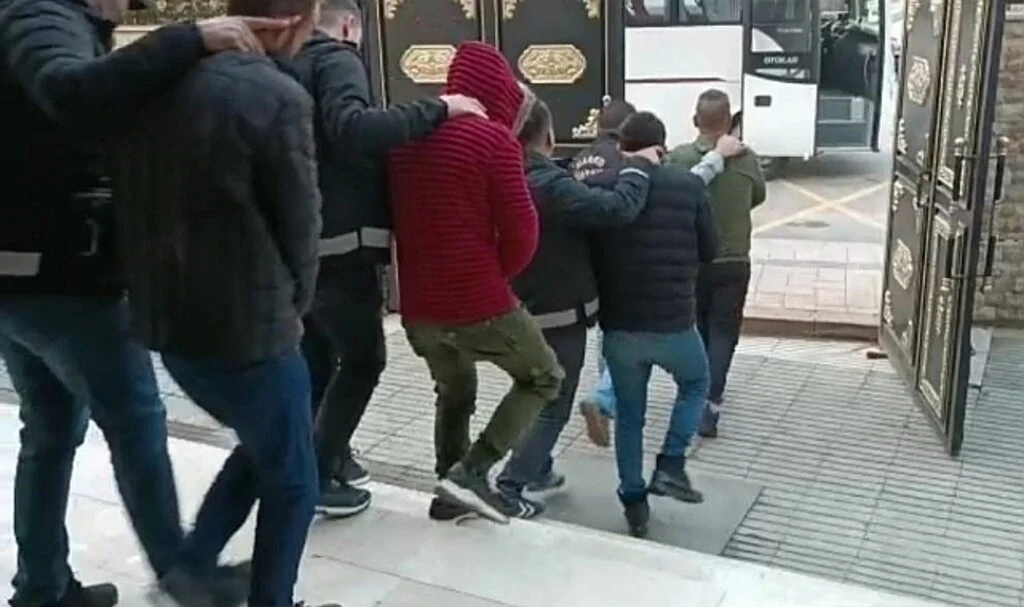 Hatay’da ‘kökünü kurutma’ operasyonunda 97 kişi tutuklandı