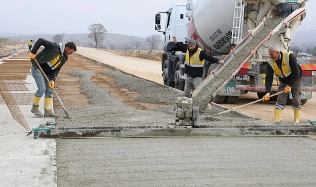 Havza OSB’ye 1,8 Kilometrelik Beton Yol