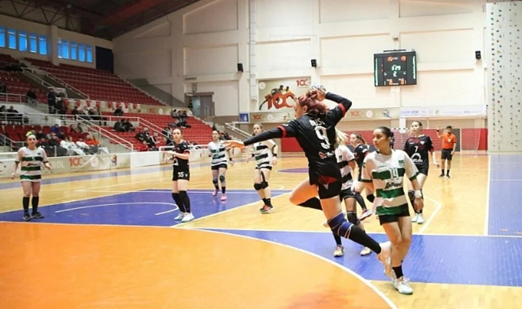Hentbolcular Play-off Yolunda Yara Aldı