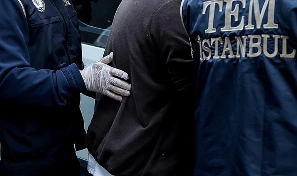 İstanbul'da DEAŞ Operasyonunda 13 Şüpheli Yakalandı