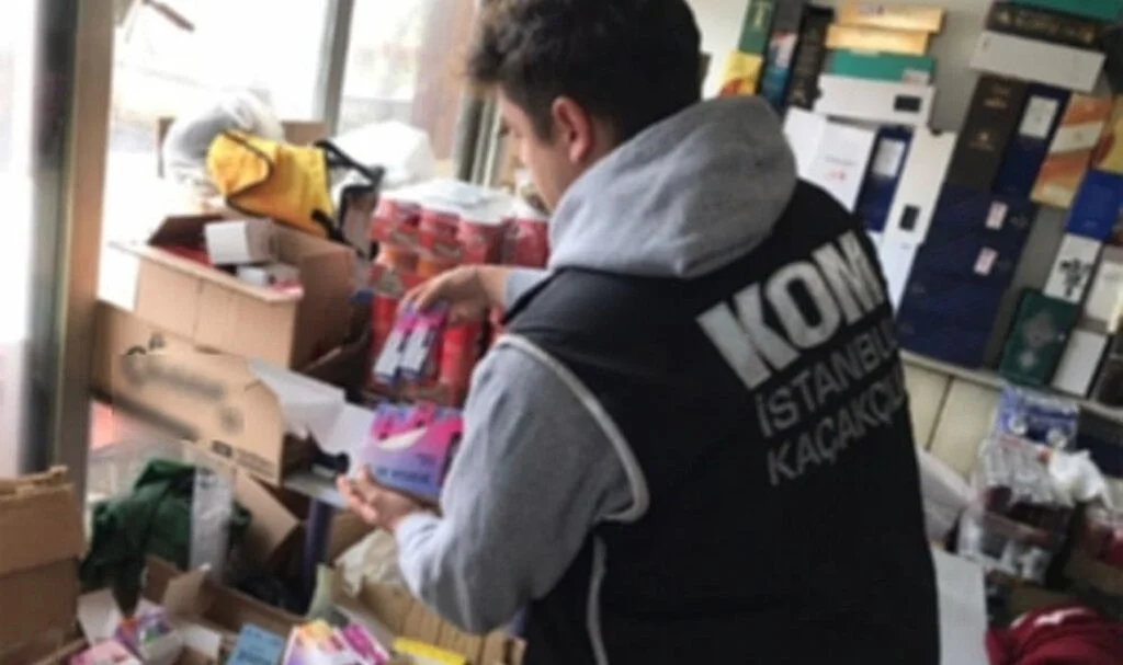 İstanbul’da Kaçak Elektronik Sigara Operasyonu: 10 Milyon Lira Değerinde Kaçak Ürün Ele Geçirildi