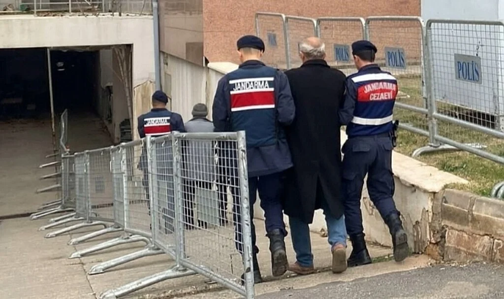 Jandarmanın Yakaladığı Hırsızlık Şüphelisi 18 Şahıs Tutuklandı