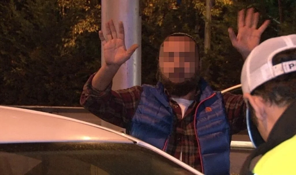 Kadıköy’de trafik denetiminde alkollü çıktı, basın mensuplarına el salladı