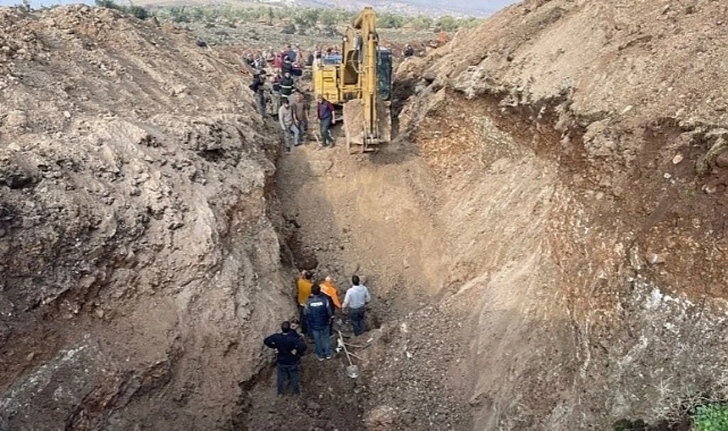 Kilis'te Göçük Altında Kalan 2 İşçi Hayatını Kaybetti