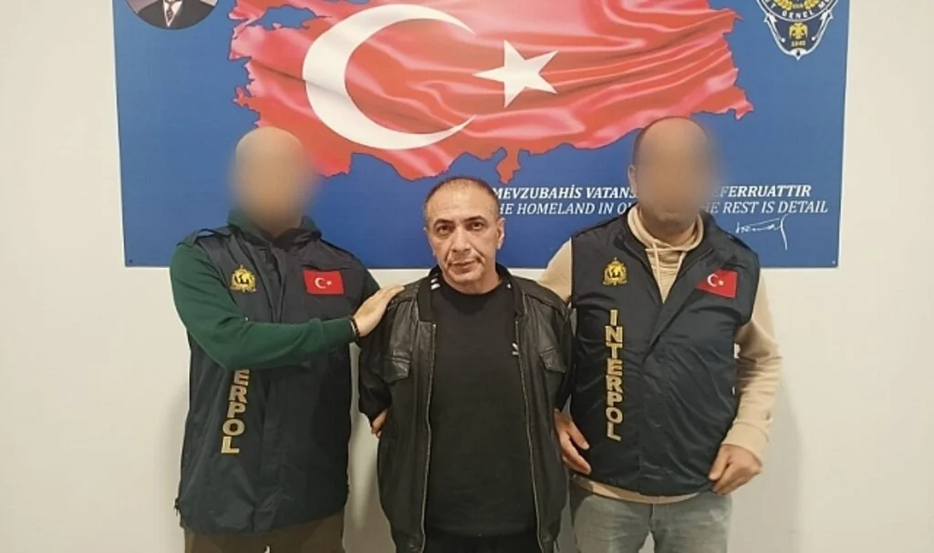 Kırmızı bültenle aranan Serkan Akbaba Almanya’da yakalanarak Türkiye'ye getirildi