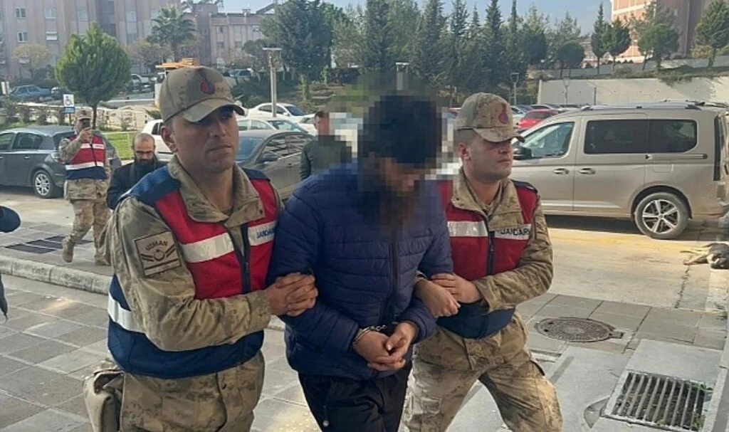 Kırmızı Bültenle Aranıyordu