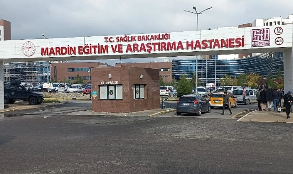 Kızıltepe'de adliye önündeki kavgada köy muhtarı öldü, 11 kişi yaralandı