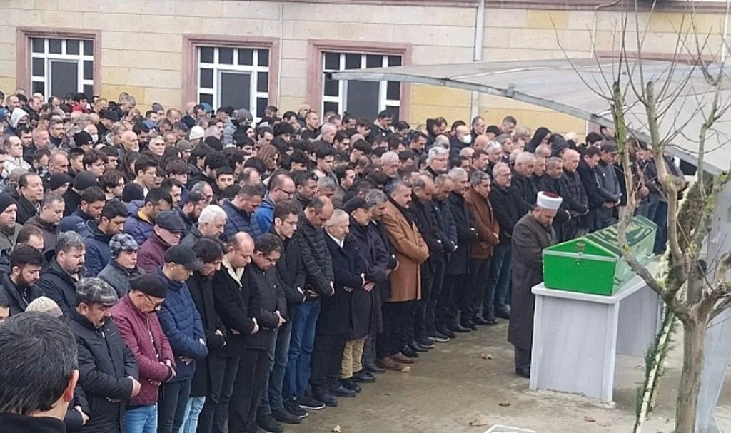 Liseli genç kızın feci ölümü