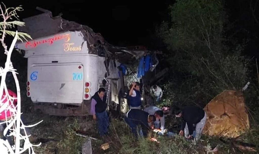 Meksika’da otobüs uçuruma yuvarlandı: 3 ölü, 36 yaralı